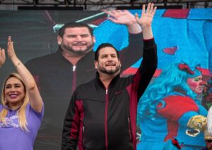  Celebra Ismael Burgueño Día de la Niña y el Niño con show tributo a las Guerreras K-Pop ante más de 10 mil asistentes   