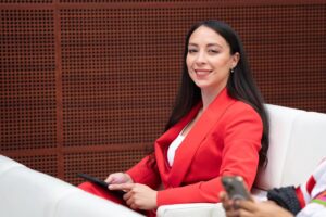  SHEINBAUM MUEVE PIEZAS: JULIETA RAMÍREZ ASUME VOCERÍA EN EL SENADO   