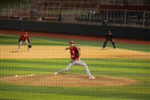  TOROS SE LLEVA LA DOBLE CARTELERA ANTE TECOS Y ASEGURAN SEXTA SERIE DE LA TEMPORADA       