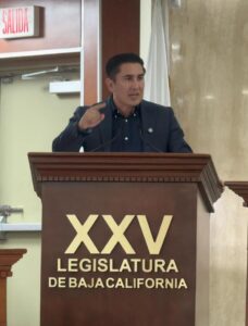    DIP DIEGO ECHEVARRÍA EXPONE CORRUPCIÓN DEL AYUNTAMIENTO DE ROSARITO EN LA OBRA DE BLVD. POPOTLA   
