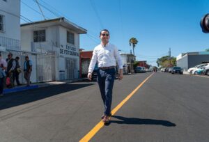 Supervisa Abdiel Gutiérrez Coronado obra de reencarpetado en el fraccionamiento El Soler