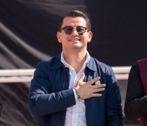  Entrega Abdiel Gutiérrez Coronado cancha de fútbol rehabilitada a ciudadanos de la colonia Hidalgo   