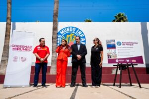  Celebra Claudia Agatón participación comunitaria en la rehabilitación del Parque Mundo Infantil   